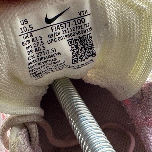 Size 10.5 Nike Air‎ Max Flyknit Racer Womens Soft Pink Athletic Shoes FJ4577-100 - Picture 9 of 11